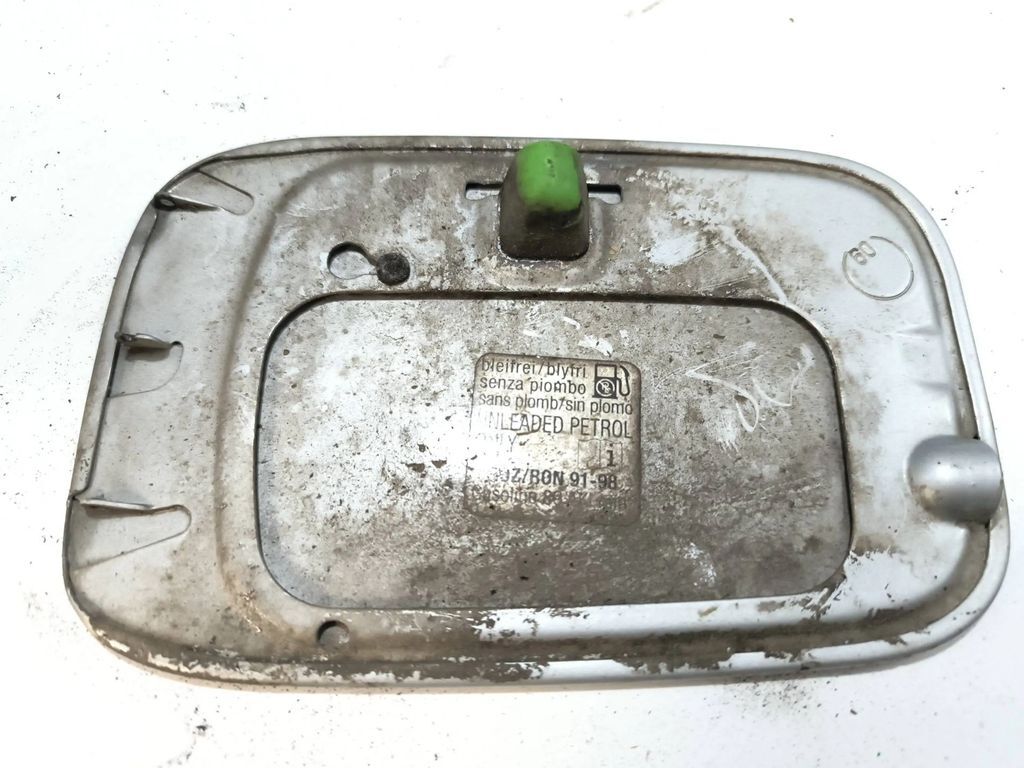 BMW 3 E46 328 2000 Petrol Fuel tank cap 2122599 SILVER