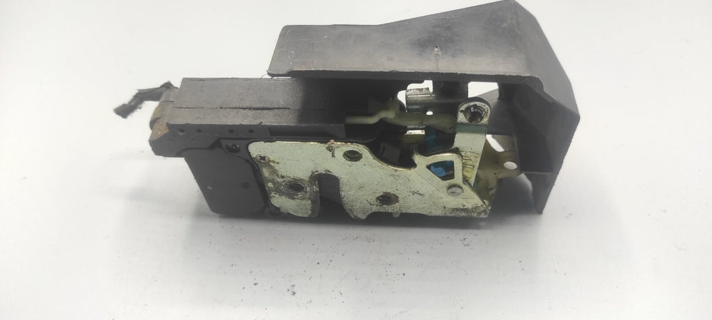 Alfa Romeo 156 1.9JTD 110kW Diesel 2005 LHD Front Right Door Lock 18110242