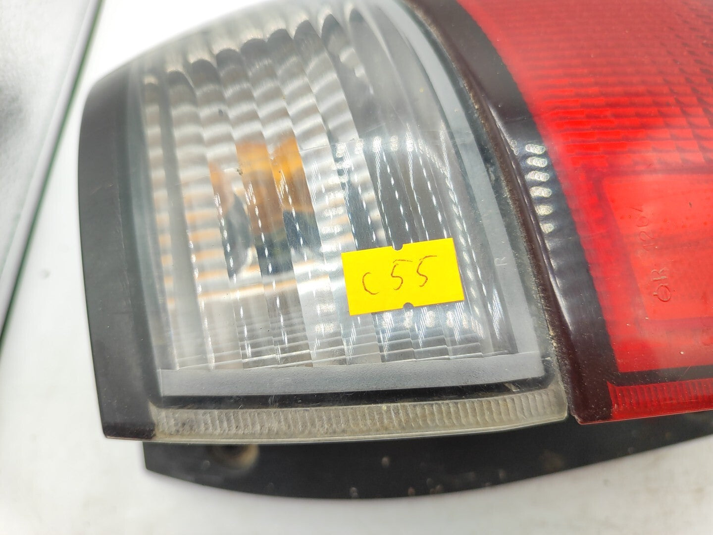 Mazda 626 Caravan 2001 LHD Rear Right Side Taillight Lamp Light R2265R