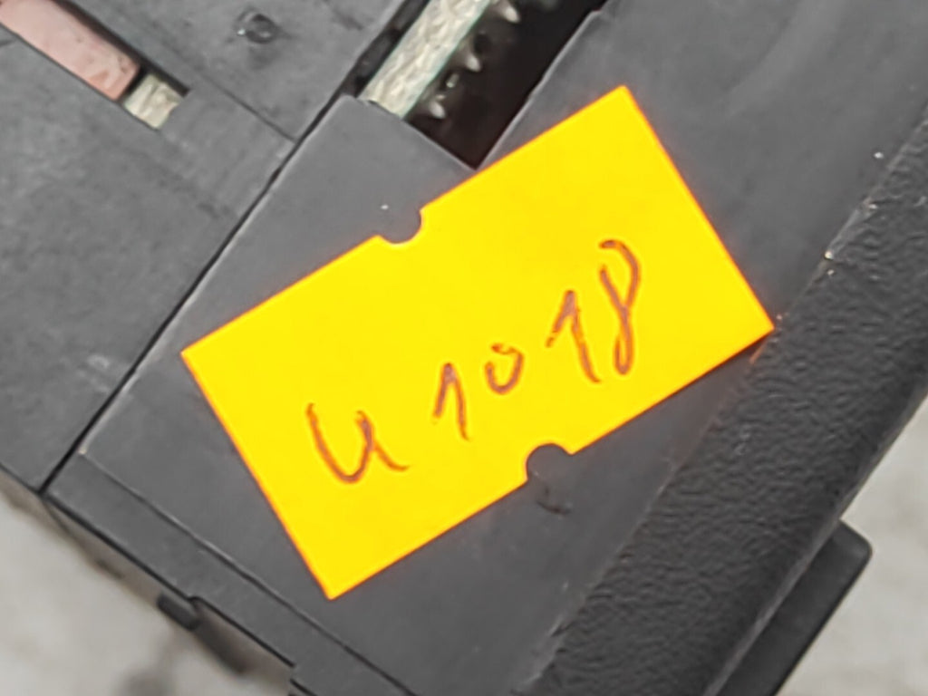 BMW 525i E34 1991 Front Panel Dashboard Clock Screen Display 1374288 62131374288