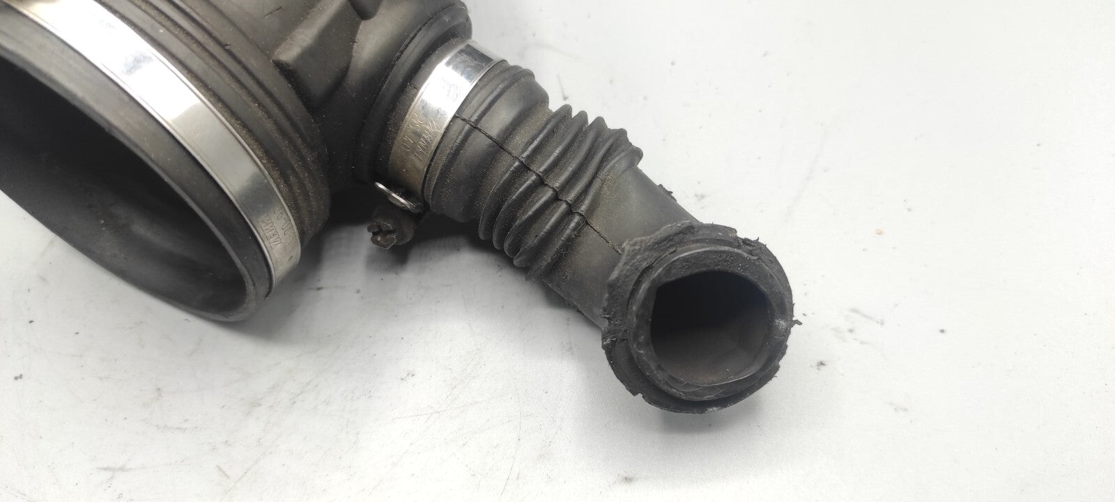 Alfa Romeo 159 2.4JTDm 147kW Diesel 2006 Engine Air Filter Box Intake Pipe Hose