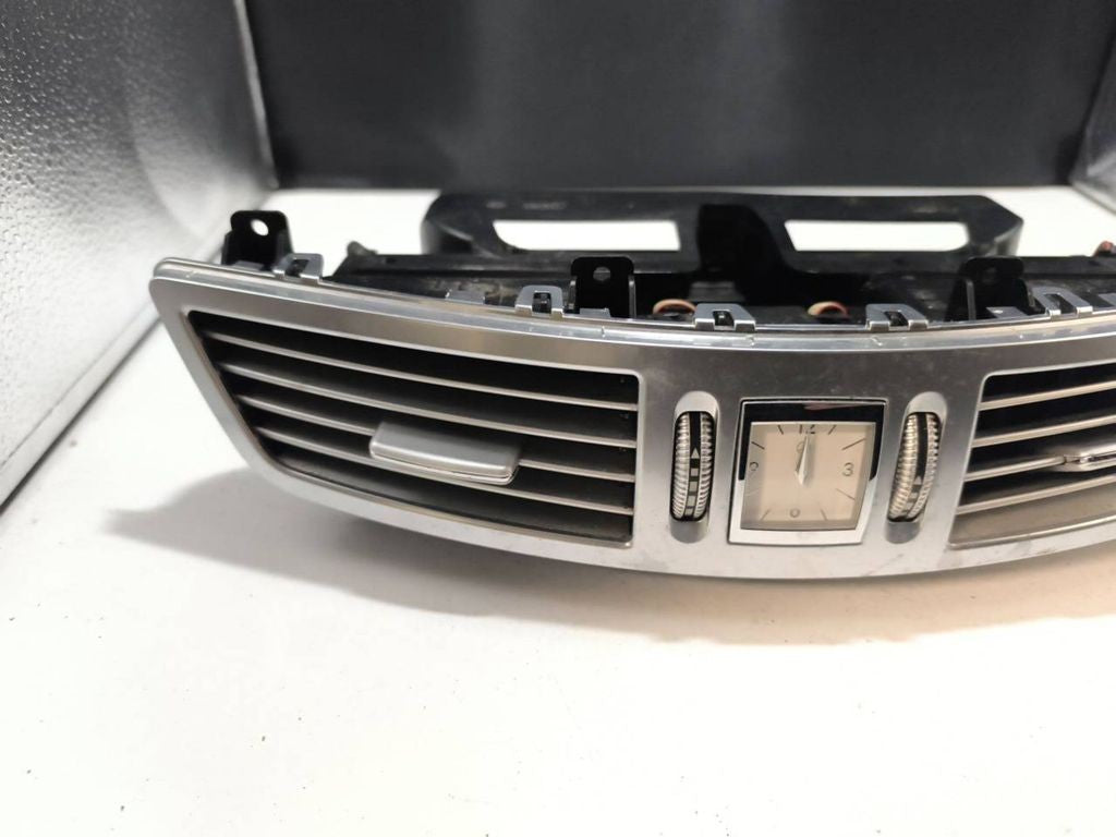 Mercedes-Benz S W221 2007 dashboard air vent grill trim A2218300154 