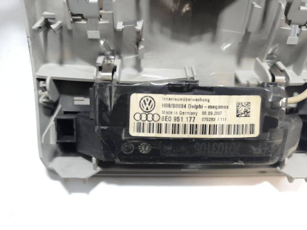 Audi A4 S4 B6 8E 8H 2002 Headlining lighting console trim 8E0947135D 