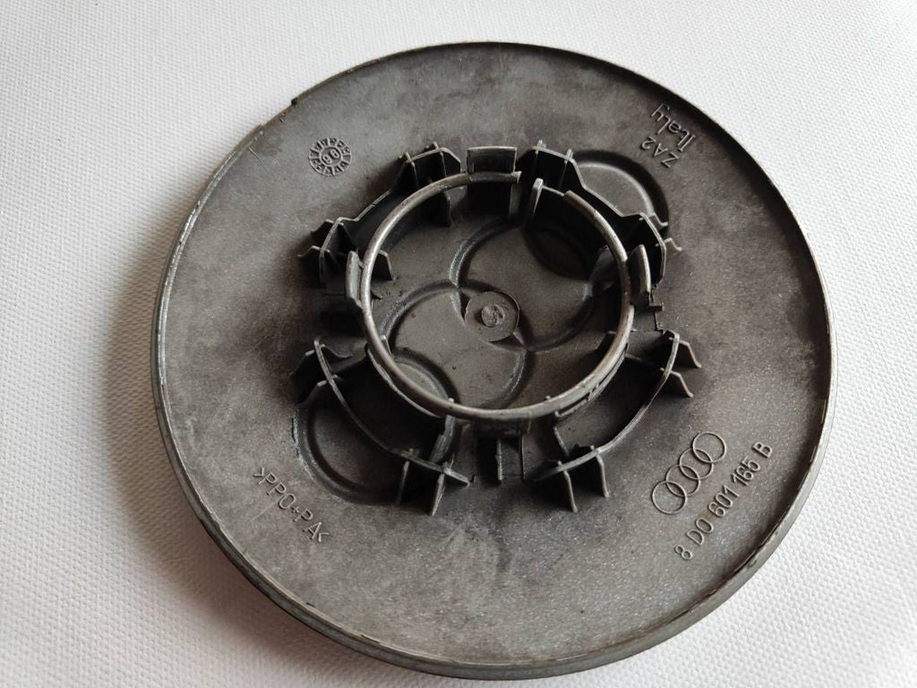 Audi A6 S6 4A 1995 Original wheel cap 8D0601165B 