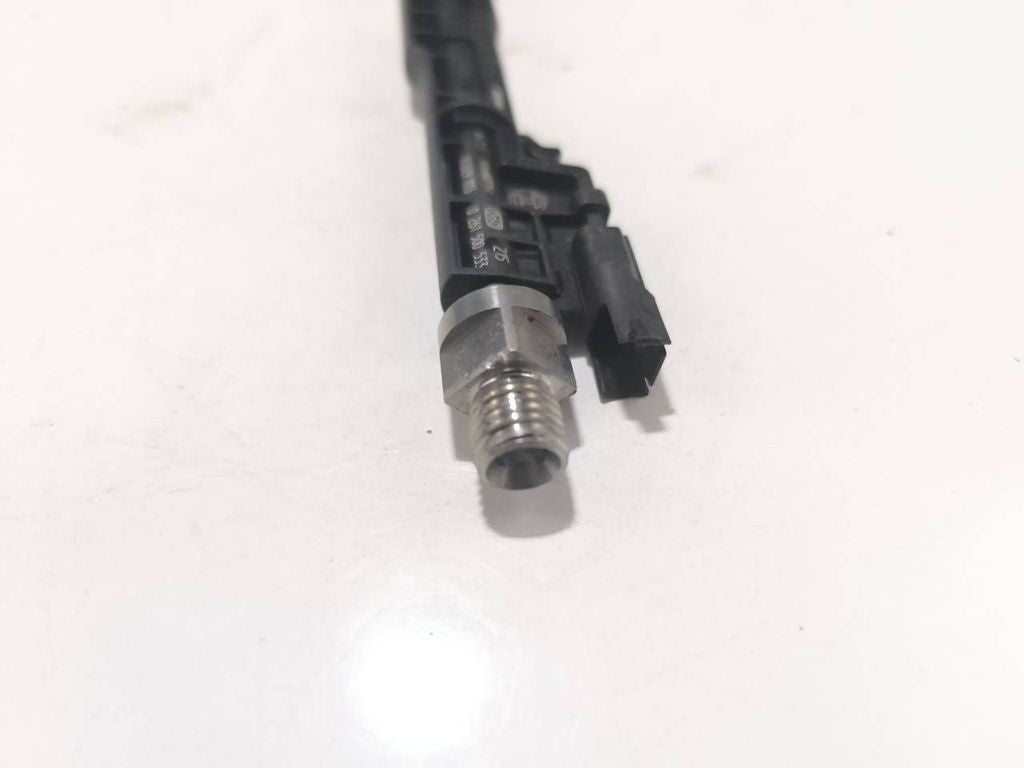 BMW M4 F82 F83 2017 S55 Engine fuel injector 0261500533 