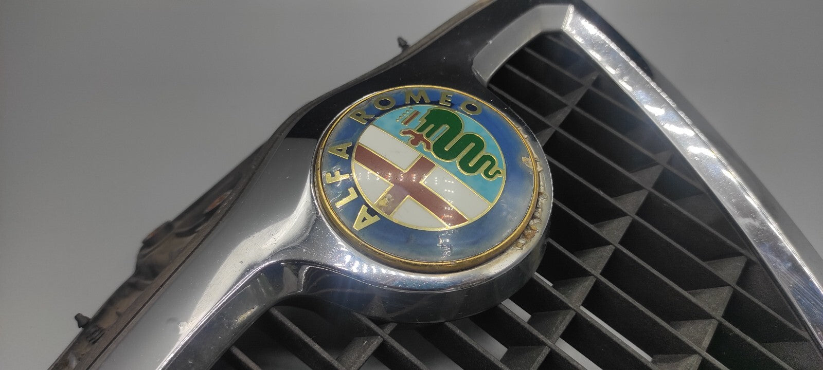 Alfa Romeo 156 SW 2.4JTD 110kW 2002 Front Middle Radiator Grill 156017393