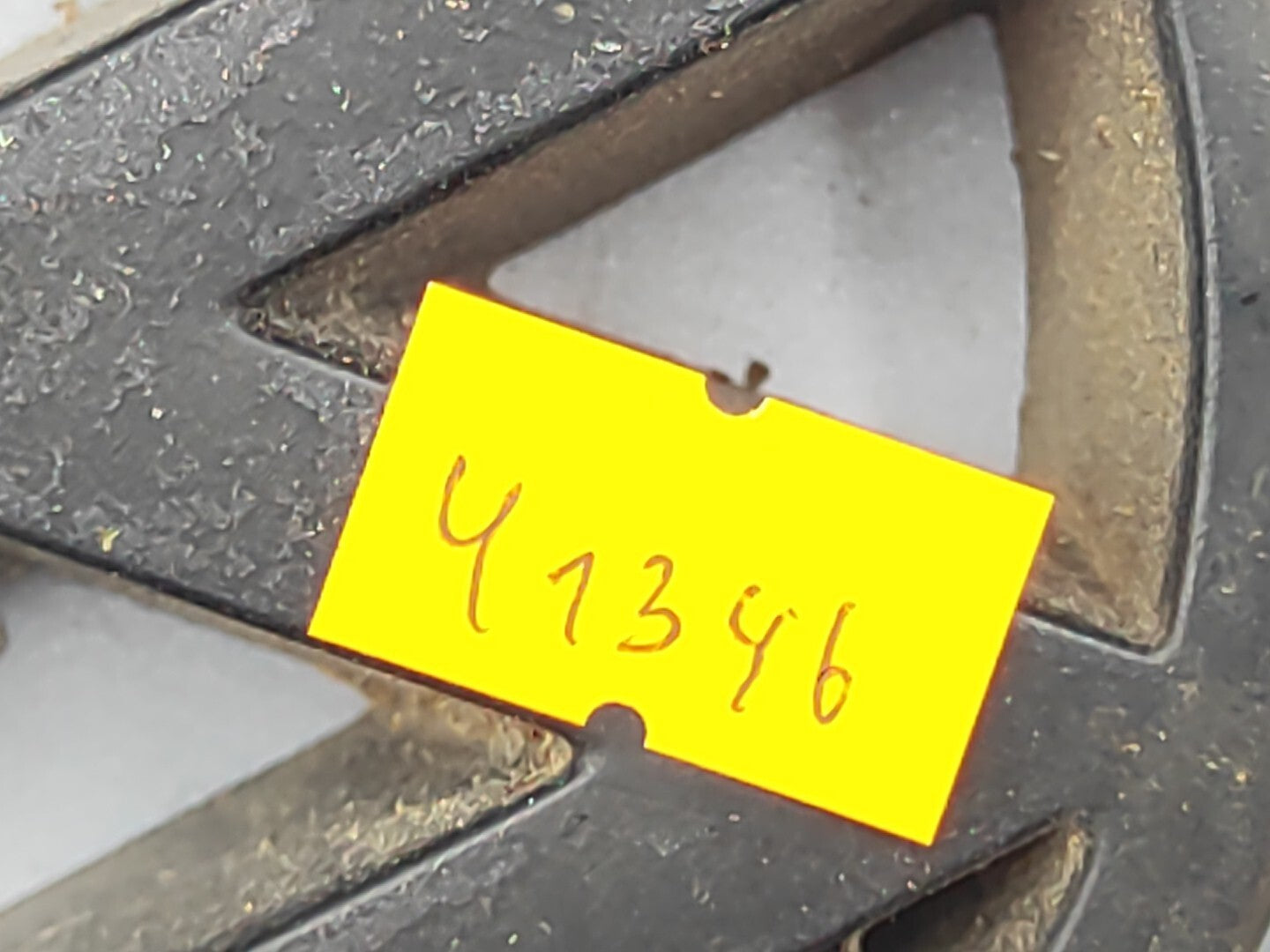 Volkswagen VW Golf Mk2 1988 Front Grill Badge Emblem 323853601