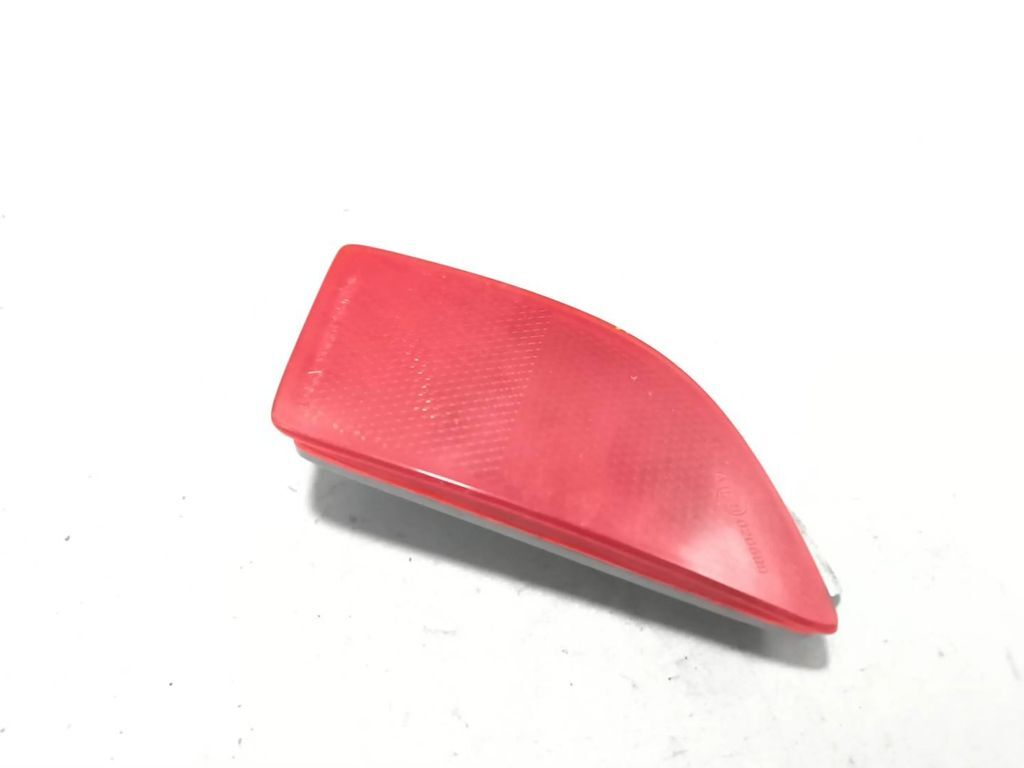 Mazda 3 III BM BN 2.0 121kW 2014 rear light reflector P8496A 