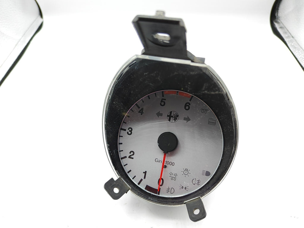 Alfa Romeo 156 1.9JTD 2004 LHD Front Dash Tachometer Cluster 156050814