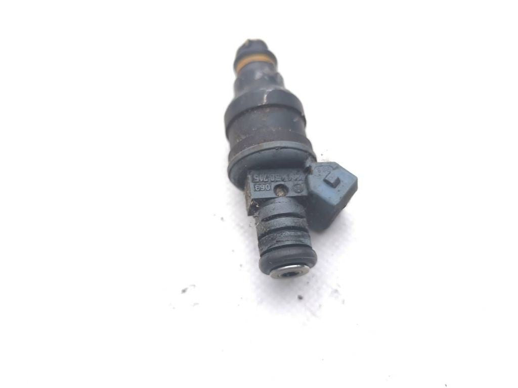 BMW 3 Series E36 1993 Petrol fuel injector 0280150715 