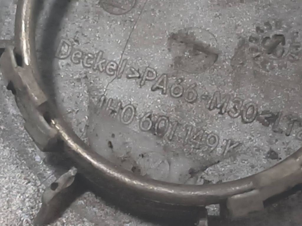 Volkswagen Golf III 1991 plastic wheel cap 1H0601149K 