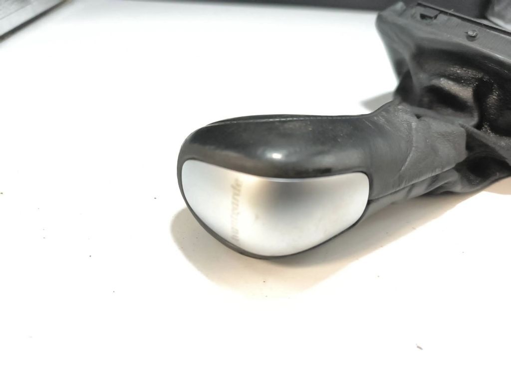 Mercedes-Benz E W211 2004 Auto Gear lever shifter trim leather knob A2112671210
