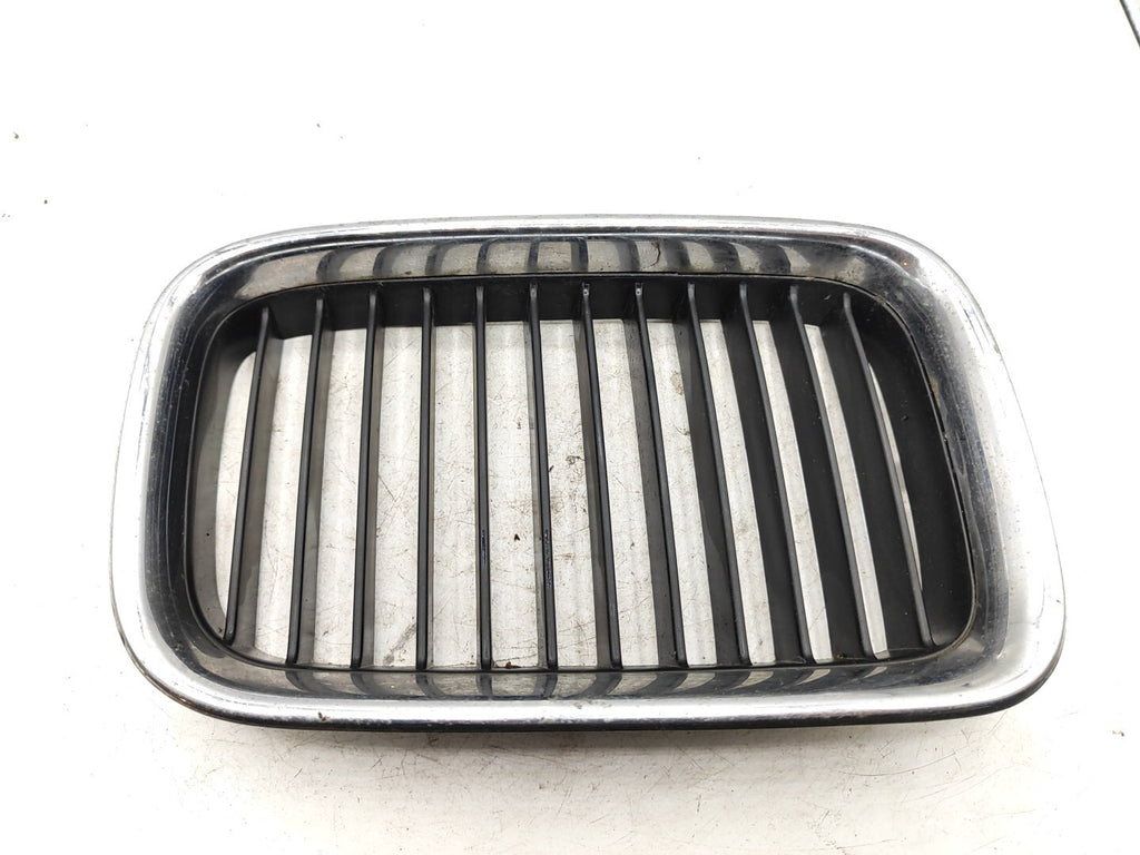 BMW 3 Series E36 Petrol  Front Right Side Bonnet Kidney Grill 8122238