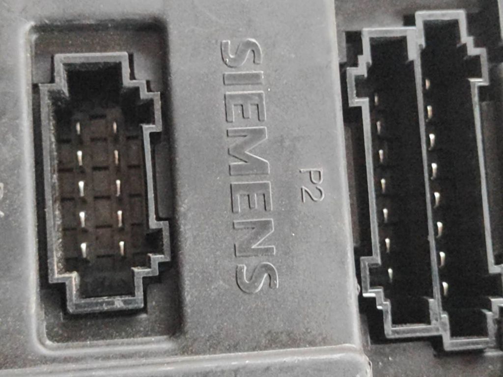 Volkswagen Sharan 2005 Fuse module S110730200G 