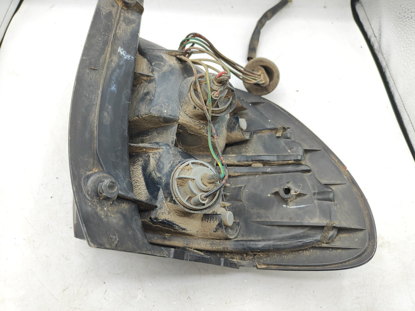 Mazda 626 Caravan 2001 LHD Rear Right Side Taillight Lamp Light R2265R