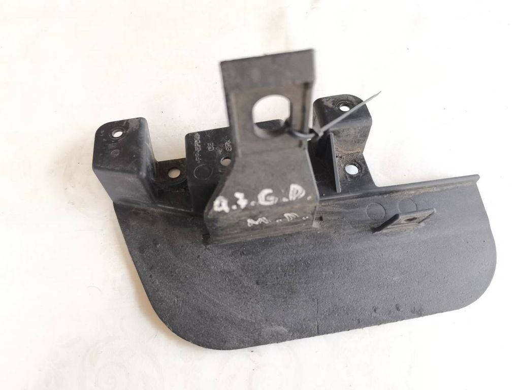 Audi Q7 4L 2009 rear right mudguard 4L0854816 