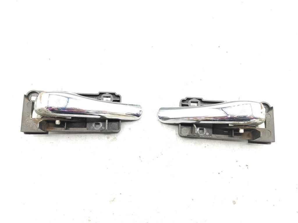 Alfa Romeo 147 1.9JTD 88kW 8V FL 2007 rear interior release handle 99098401 