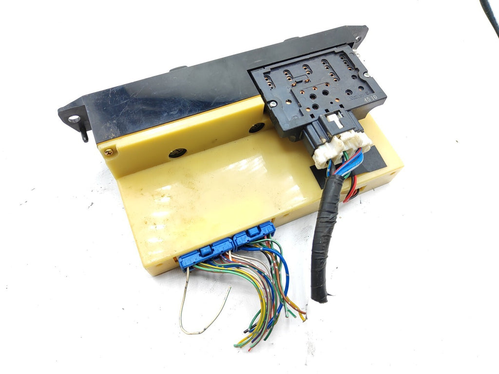 Mazda 626 1.8i Petrol 1999 LHD Climate A/C Blower Control Unit GA5R