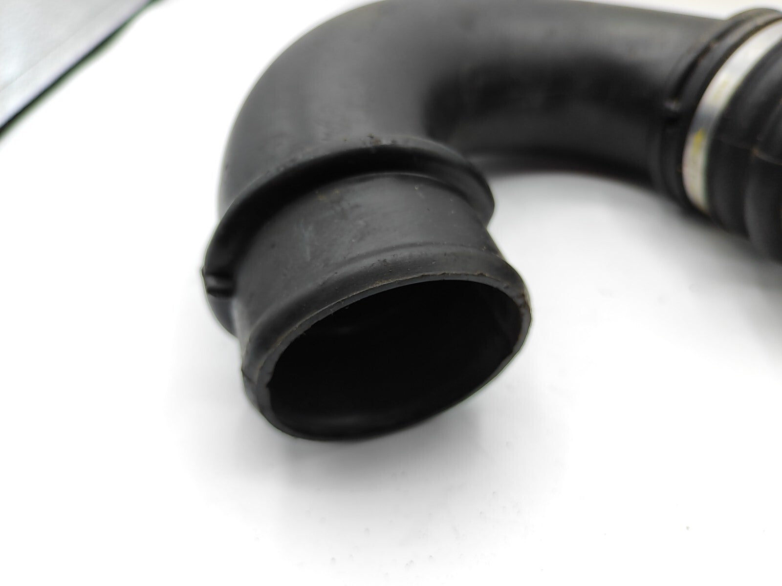 Alfa Romeo 156 SW 2.4JTD 110kW 2003 Engine Air Intake Duct Hose Pipe F1001456