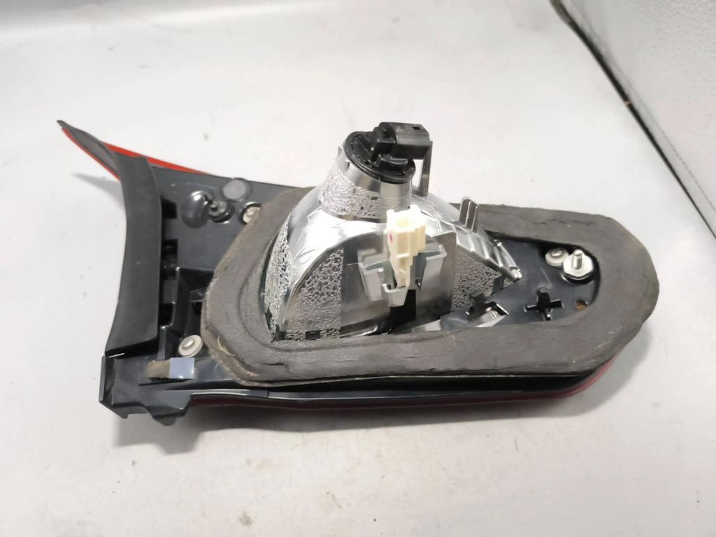 Mazda 3 BM III Hatchback 2014 Rear Right tailgate tail light lamp B45C513F0 