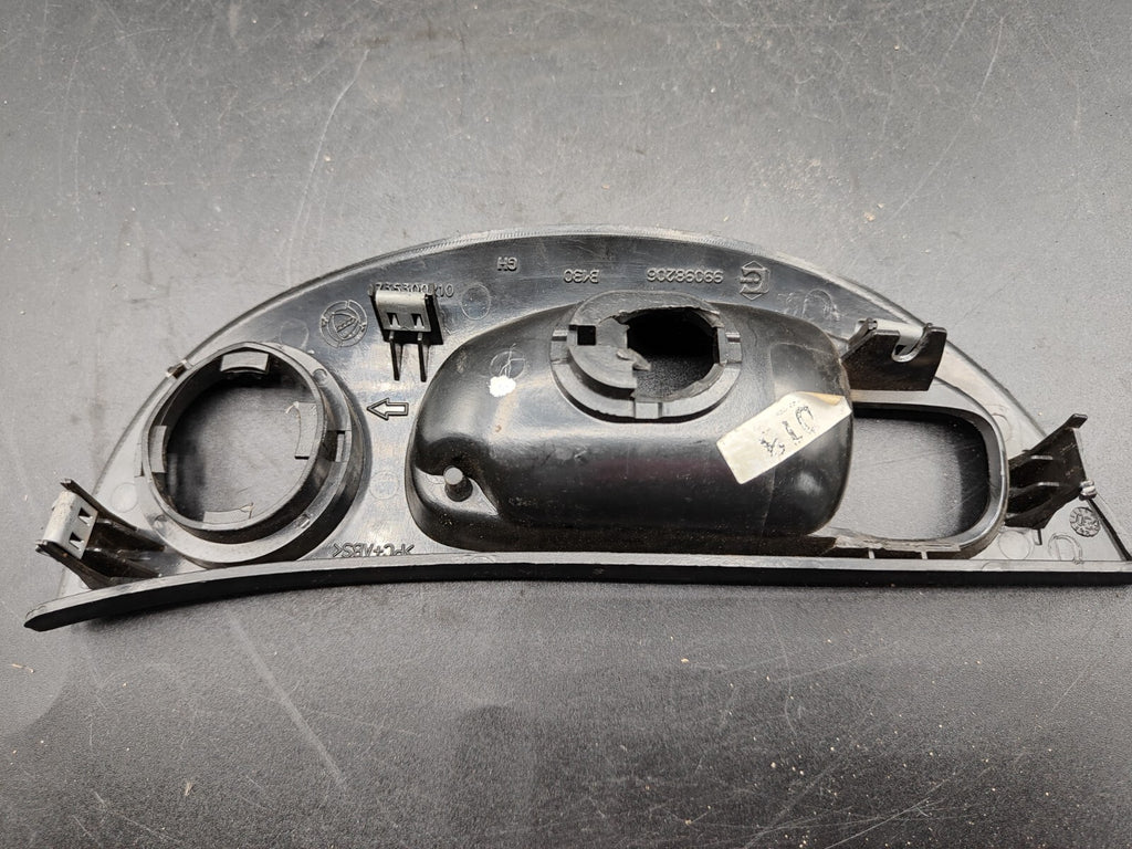 Alfa Romeo 147 1.9JTD 88kW 2004 Front Left Door Interior Handle Trim 735300210