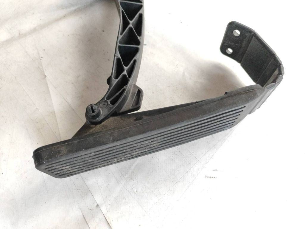 Mercedes-Benz E W210 2000 LHD Diesel accelerator throttle pedal 1293010382 