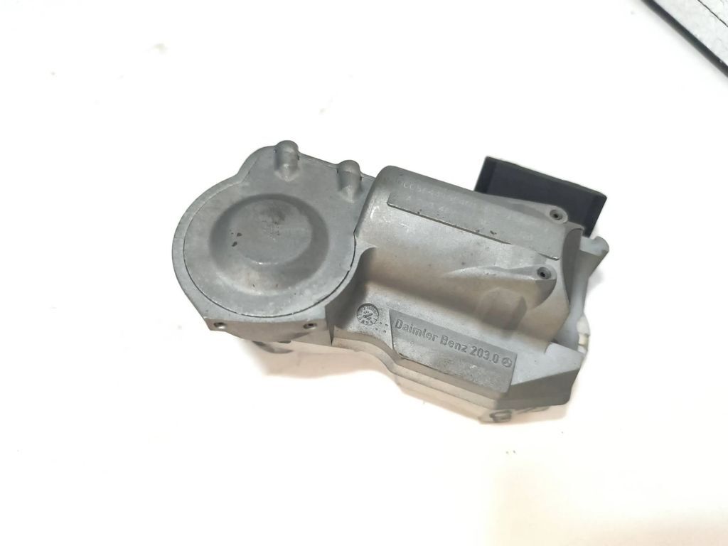 Mercedes-Benz E W211 2003 Steering wheel column lock A2034621130 ISU2096