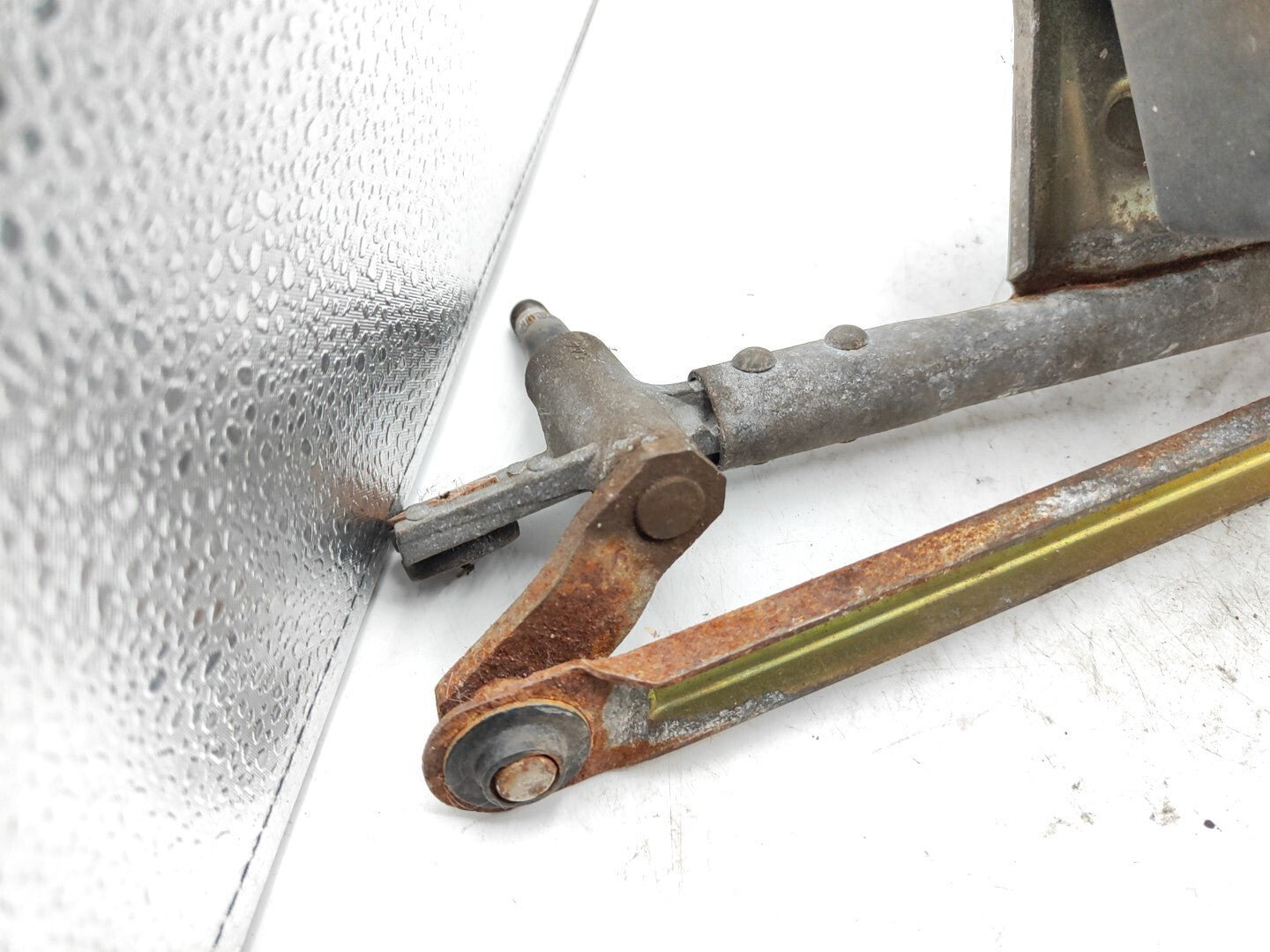 Alfa Romeo 166 2.4JTD 2002 LHD Front Wiper Linkage Motor 60614944 22147015