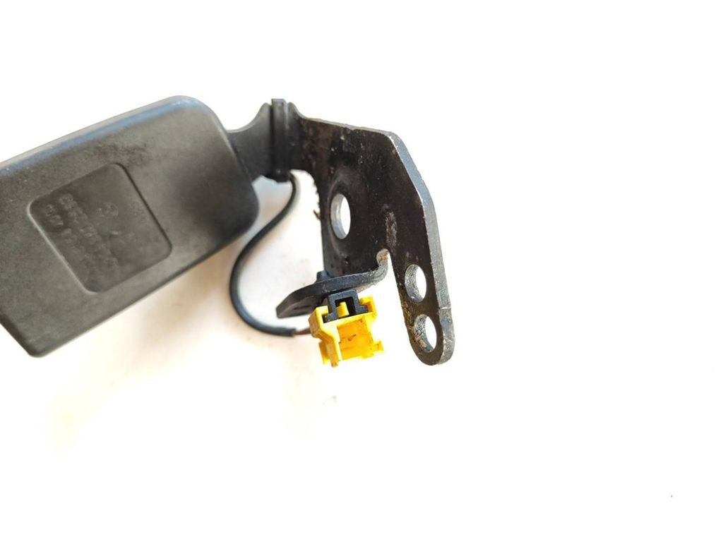 Mercedes-Benz C W204 2007 Rear seat belt buckle A2048602569 