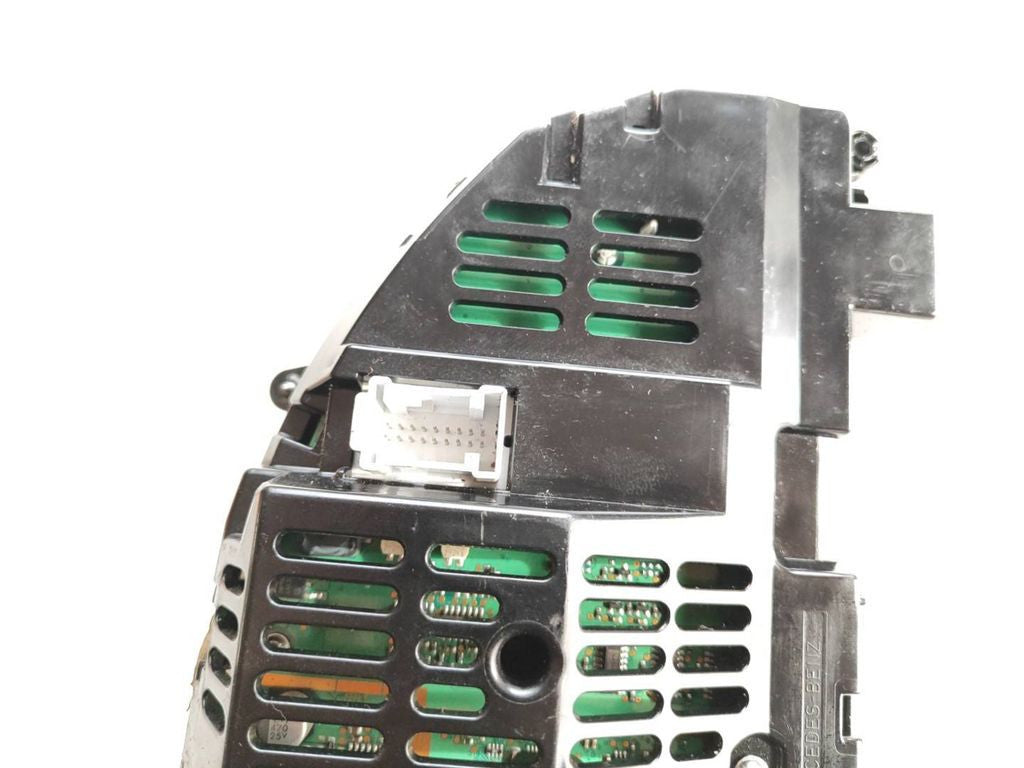 Mercedes-Benz C W204 2011 speedometer instrument cluster A2049004408 