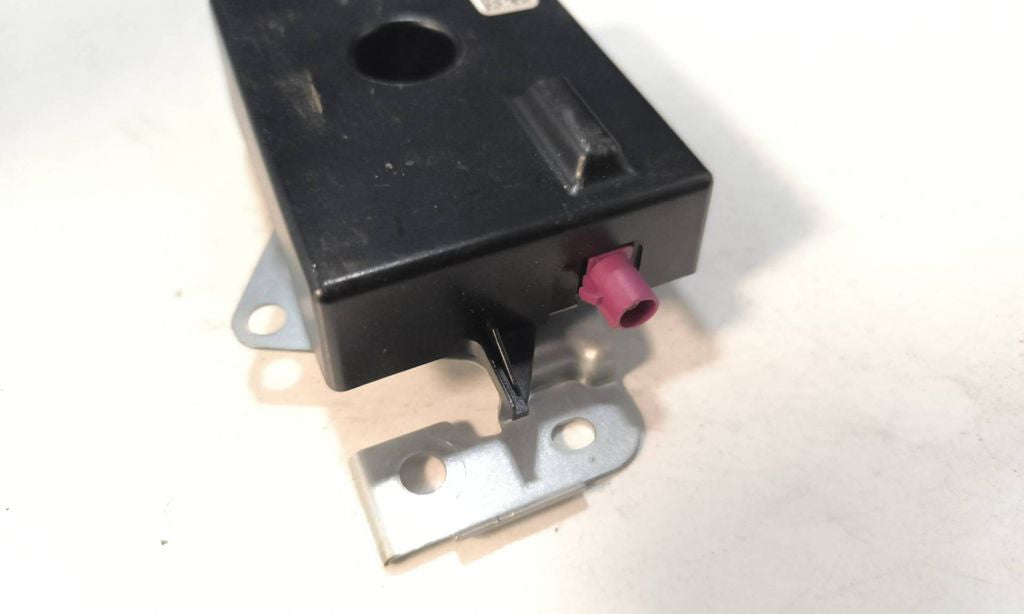 BMW 3 F30 F35 F31 2012 Aerial antenna amplifier 9325735 