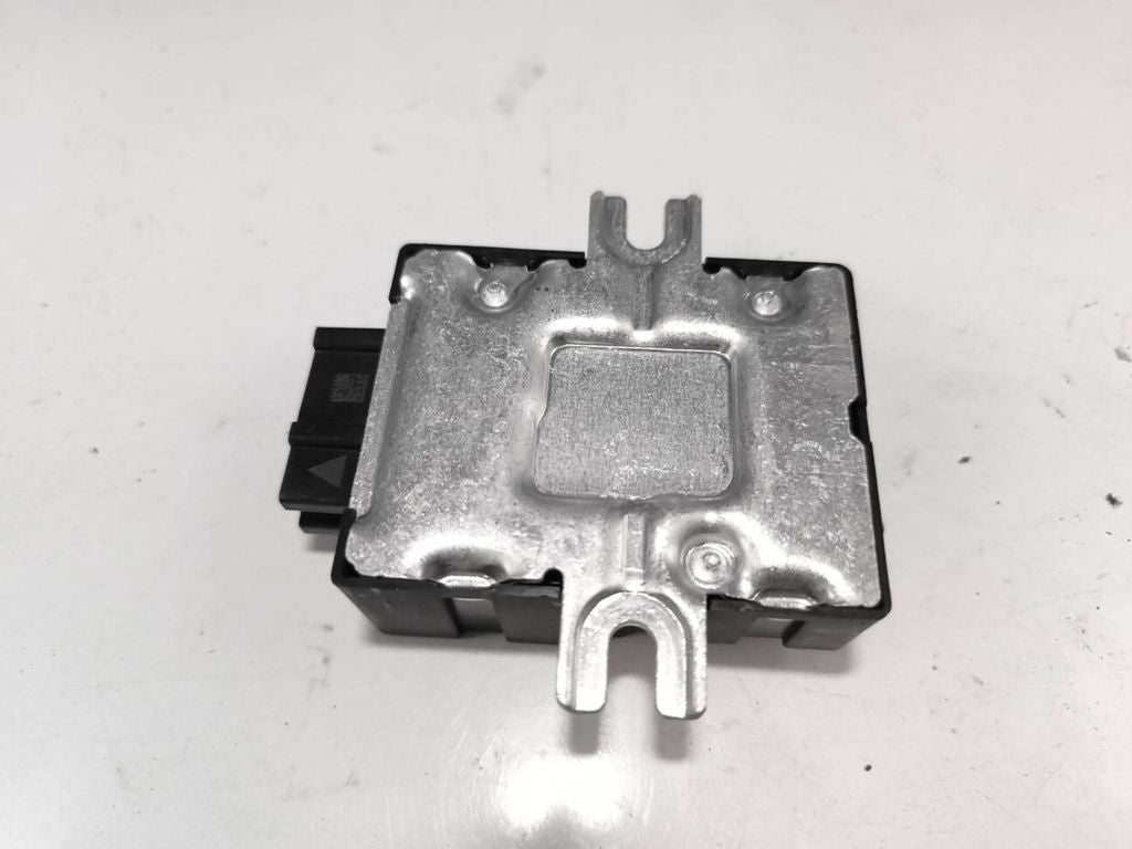 BMW 4 F32 F33 2016 Fuel injection pump control unit module 7404880 