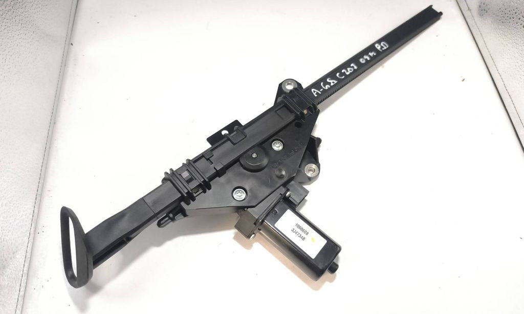 Mercedes-Benz E C207 W207 2010 Right Seat belt adjustment motor A2078600282