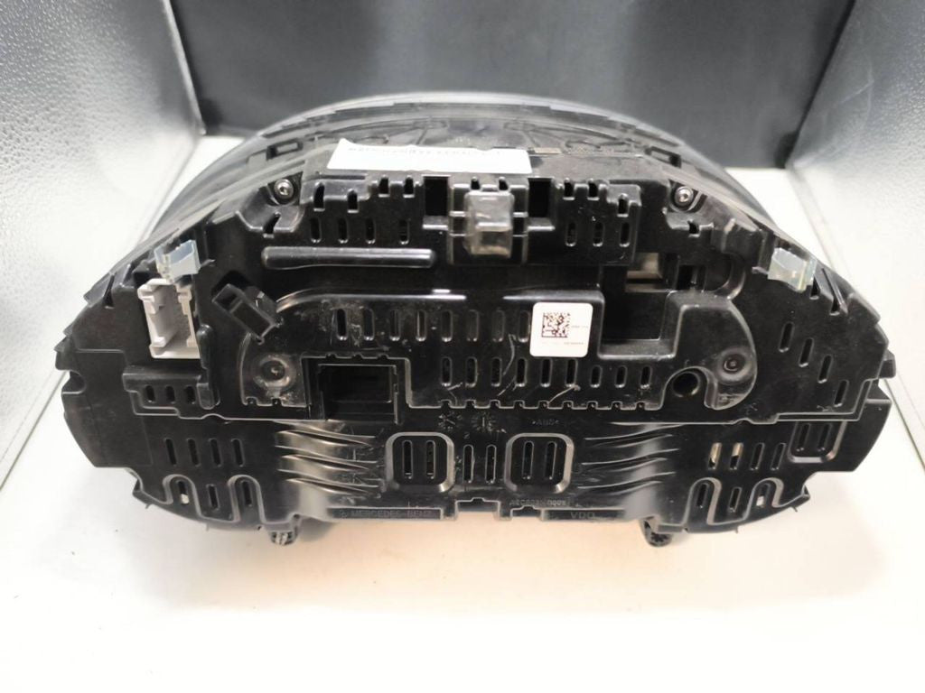 Mercedes-Benz C W205 2017 speedometer instrument cluster A2059008333 