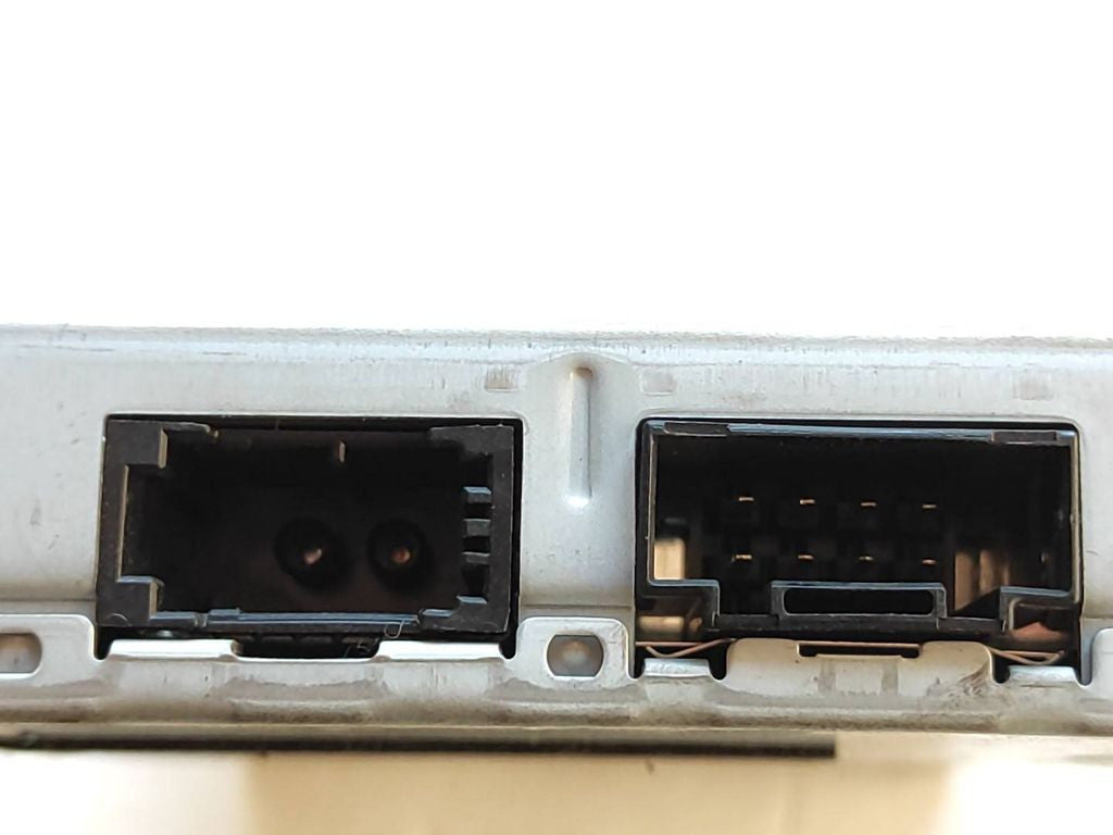 Mercedes-Benz C W204 2009 media control unit module A2049005704 