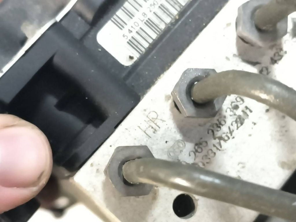 Mercedes-Benz E W212 2011 ABS Pump 0265236369 