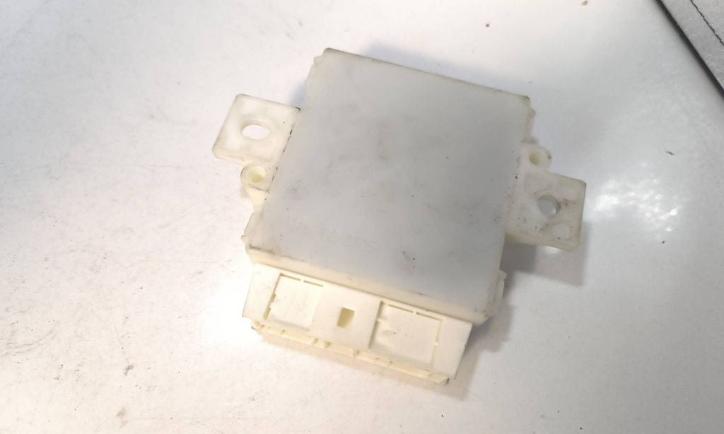 Mercedes-Benz E C207 W207 2011 Parking PDC control unit module A2125454832