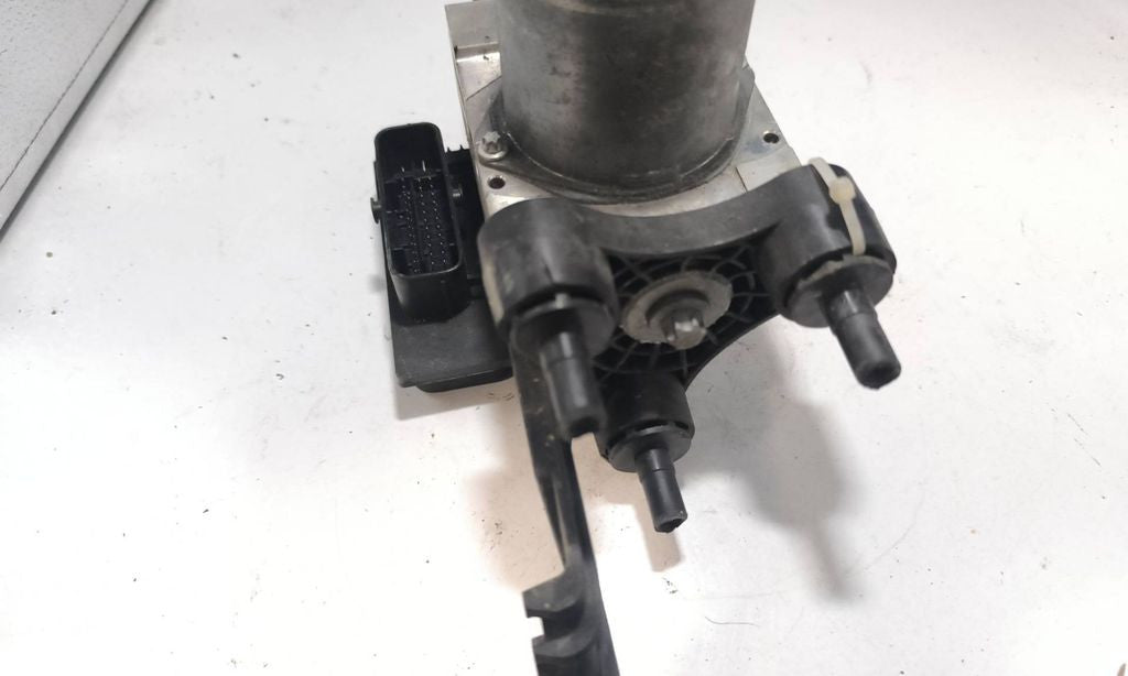 Mercedes-Benz E A207 2010 ABS Pump 0265236369 