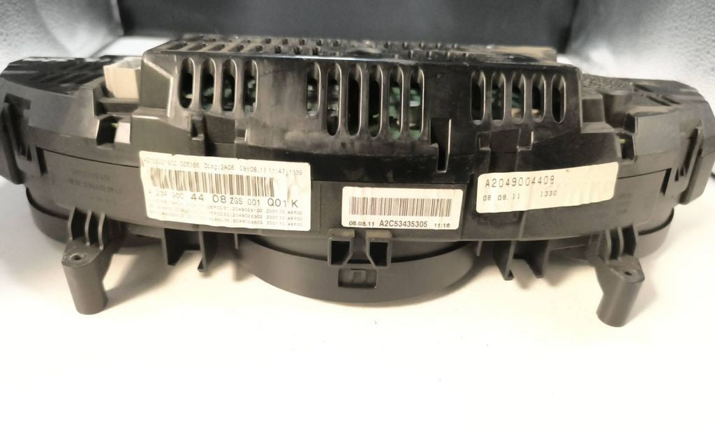 Mercedes-Benz C W204 2011 speedometer instrument cluster A2049004408 