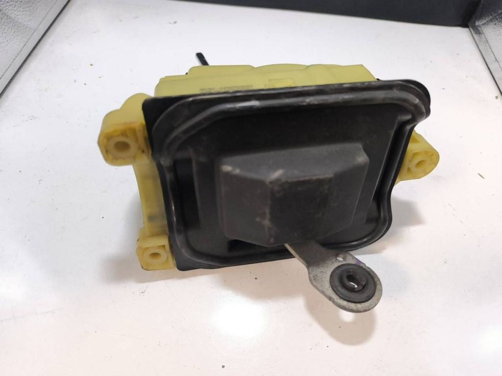 Mercedes-Benz E W212 2013 gear selector shifter A2042678124 