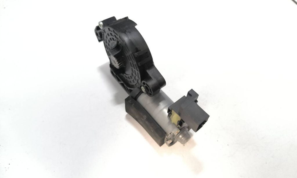 Mercedes-Benz W222 Sunroof electric motor actuator 0390200123 