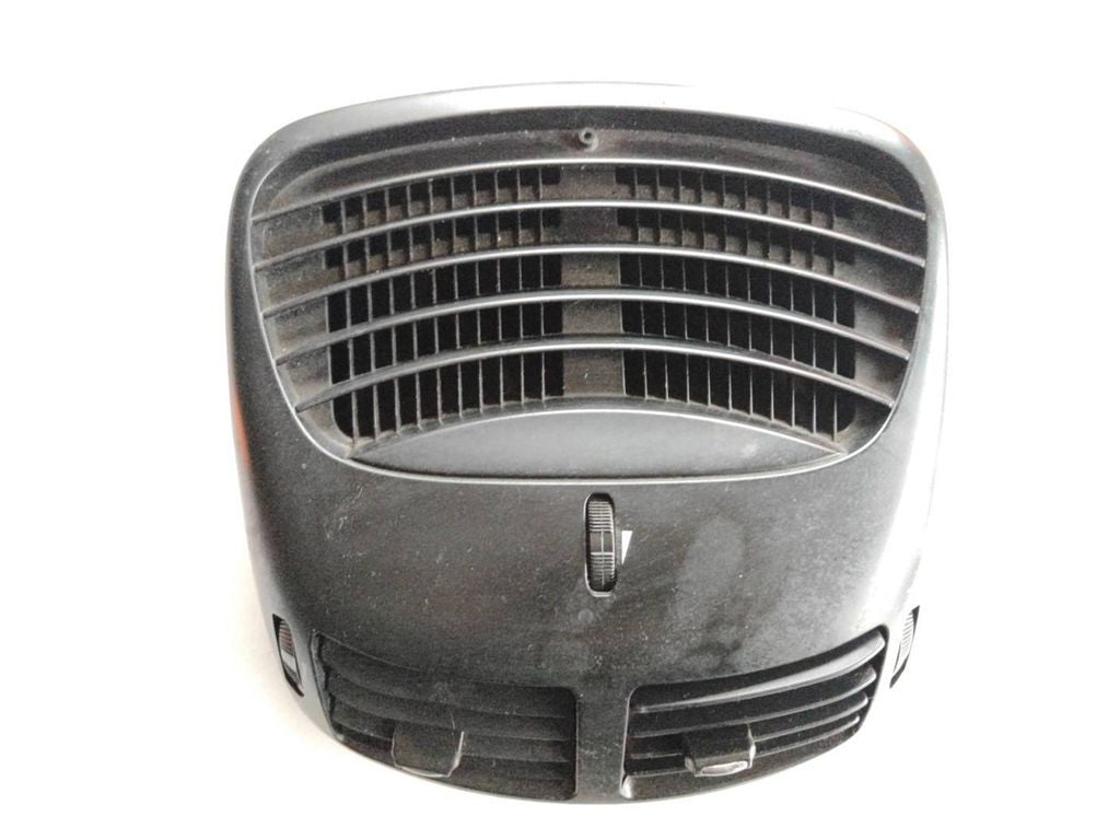 Alfa Romeo 147 TS 2001 Front dash center air vent grill 