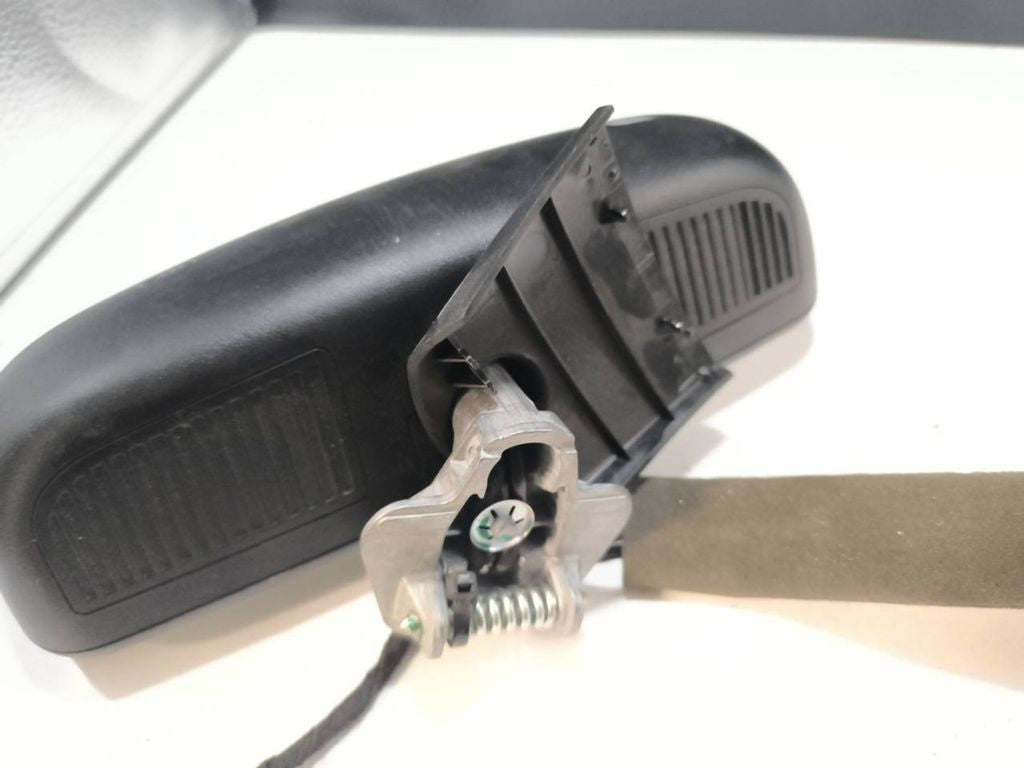 Mercedes-Benz C W204 2010 Interior rear view mirror E11025902 