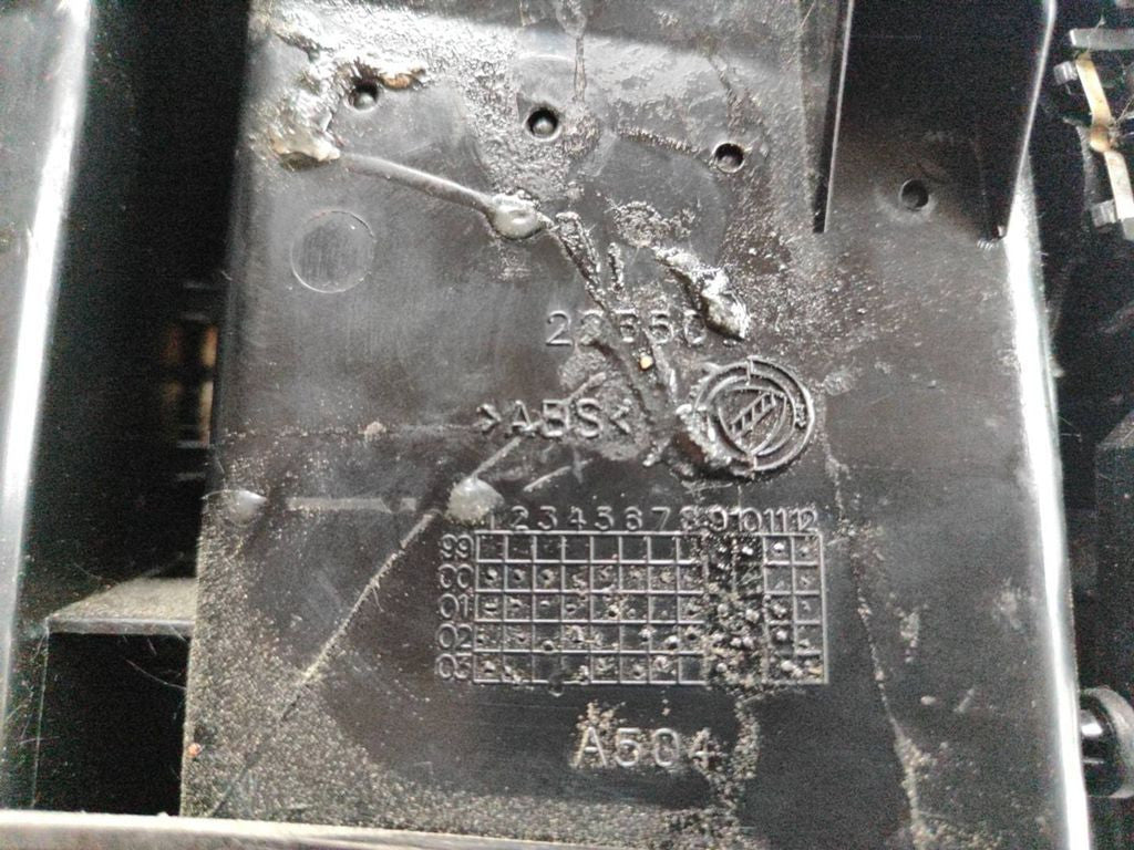 Alfa Romeo 147 TS 2001 Front dash center air vent grill 