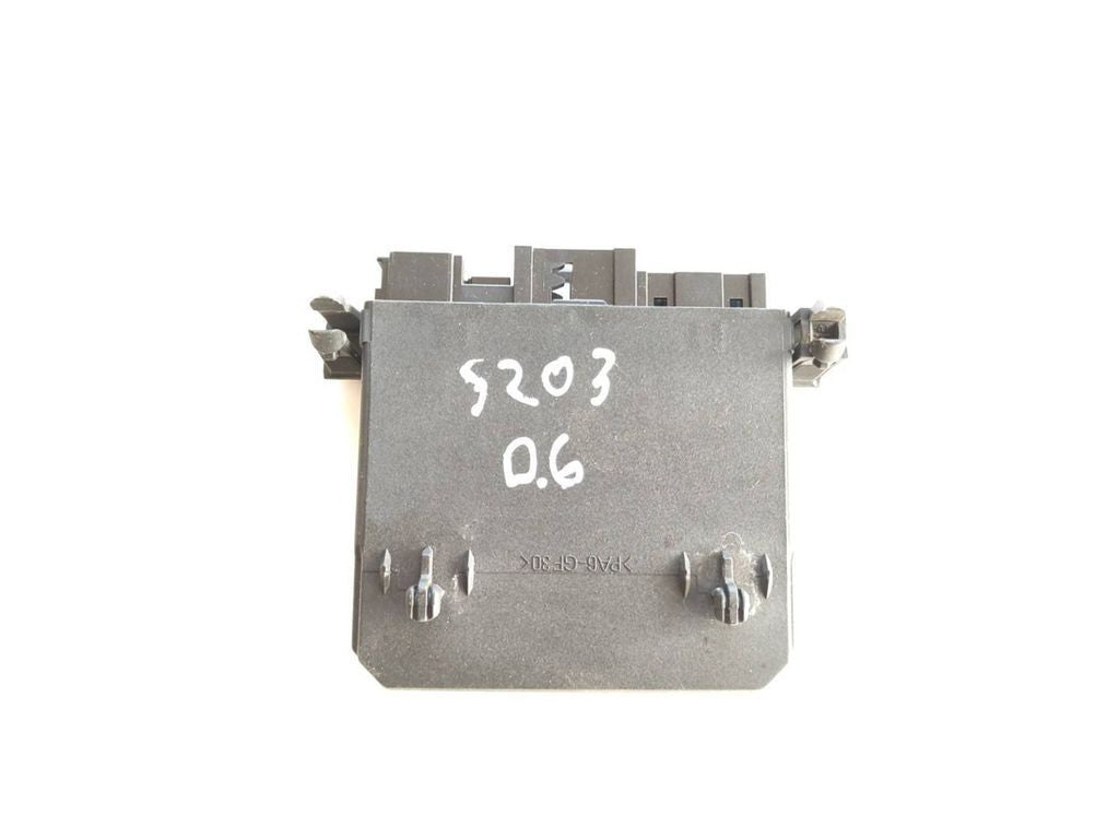 Mercedes-Benz C W203 2000 door control unit module 2038202285 