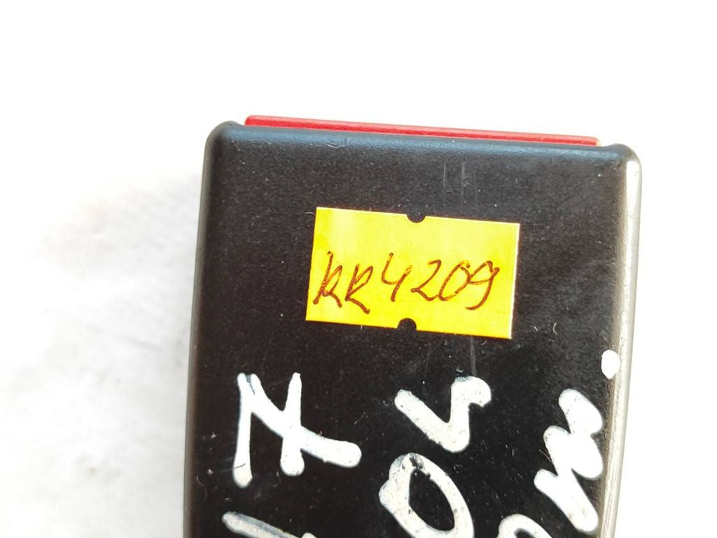 Mercedes-Benz C W204 2010 Rear seat belt buckle A2048602669 