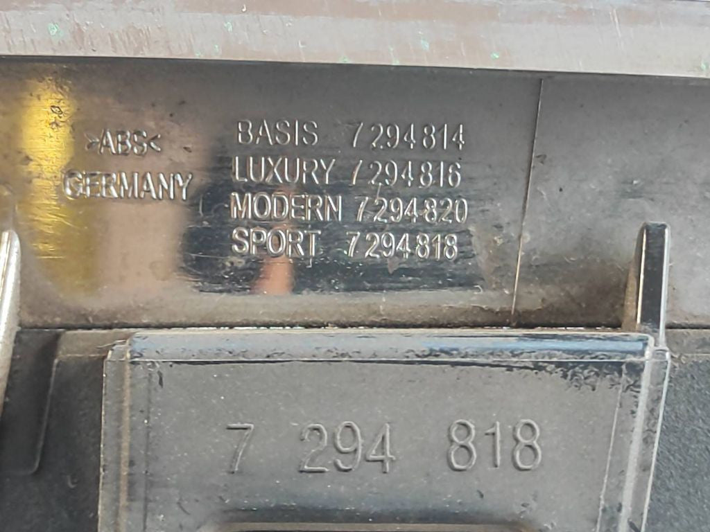 BMW 4 F32 F33 2015 Front right grill 7294818 