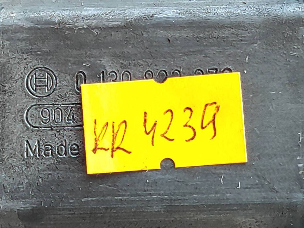 Mercedes-Benz R W251 2005 front right window regulator motor A2518200842 